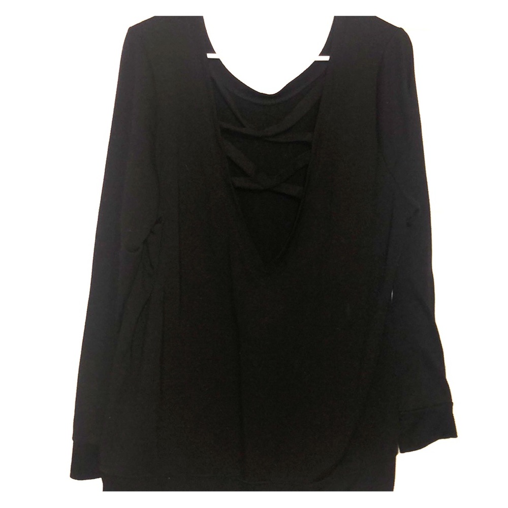 Torrid active criss cross back